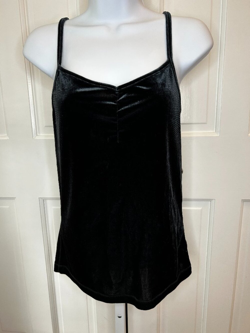 Aerie black velvet cami with adjustable straps